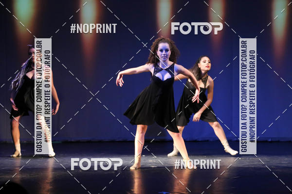 Buy your photos of the eventFORMATURA LILIAN GUMIEIRO on Fotop