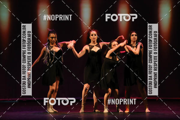 Buy your photos of the eventFORMATURA LILIAN GUMIEIRO on Fotop