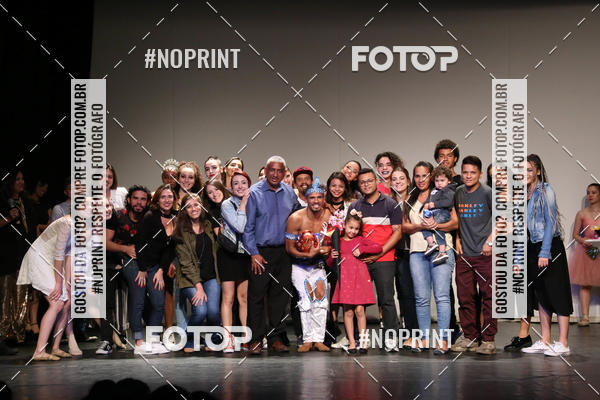 Buy your photos of the eventFORMATURA LILIAN GUMIEIRO on Fotop