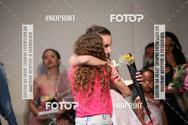 Buy your photos of the eventFORMATURA LILIAN GUMIEIRO on Fotop