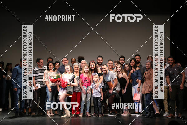 Buy your photos of the eventFORMATURA LILIAN GUMIEIRO on Fotop