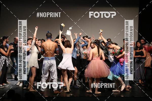 Buy your photos of the eventFORMATURA LILIAN GUMIEIRO on Fotop