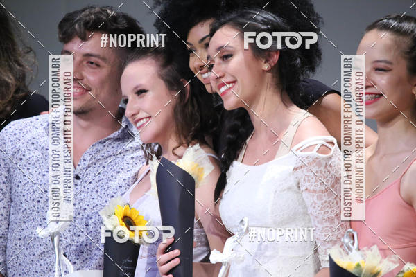 Buy your photos of the eventFORMATURA LILIAN GUMIEIRO on Fotop