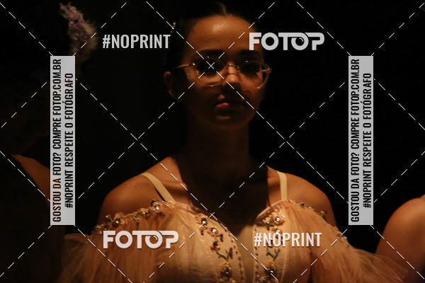 Buy your photos of the eventFORMATURA LILIAN GUMIEIRO on Fotop