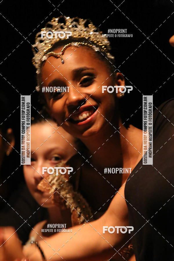 Buy your photos of the eventFORMATURA LILIAN GUMIEIRO on Fotop