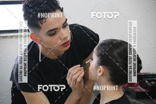 Buy your photos of the eventFORMATURA LILIAN GUMIEIRO on Fotop