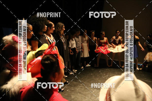 Buy your photos of the eventFORMATURA LILIAN GUMIEIRO on Fotop