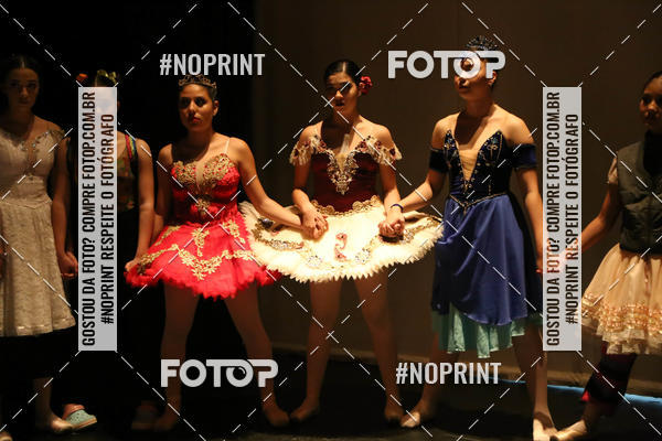 Buy your photos of the eventFORMATURA LILIAN GUMIEIRO on Fotop