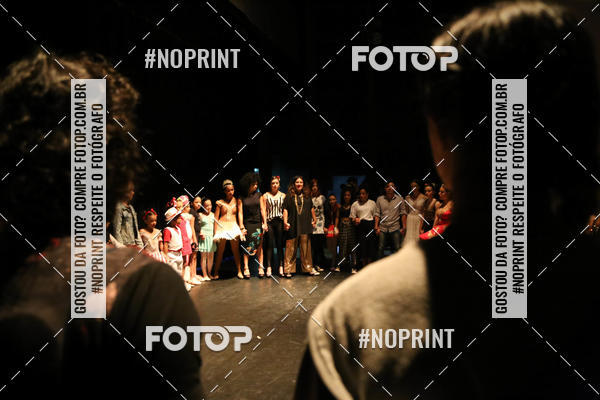 Buy your photos of the eventFORMATURA LILIAN GUMIEIRO on Fotop