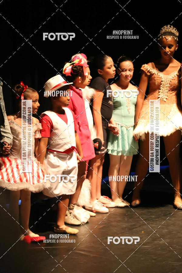 Buy your photos of the eventFORMATURA LILIAN GUMIEIRO on Fotop