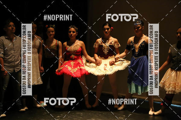 Buy your photos of the eventFORMATURA LILIAN GUMIEIRO on Fotop