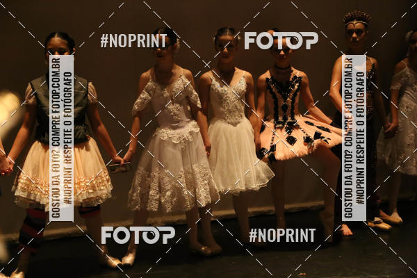 Buy your photos of the eventFORMATURA LILIAN GUMIEIRO on Fotop