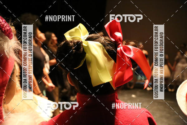 Buy your photos of the eventFORMATURA LILIAN GUMIEIRO on Fotop