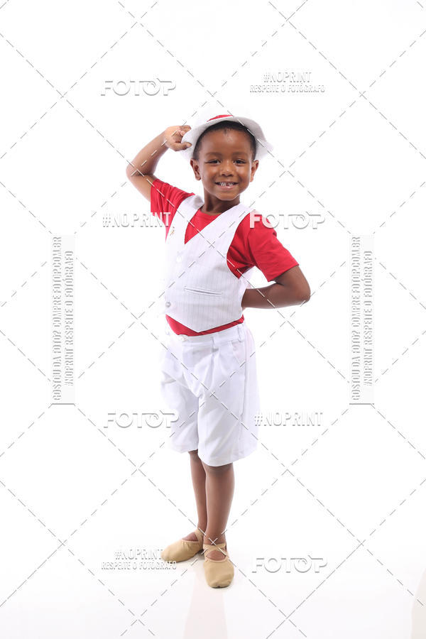 Buy your photos of the eventFORMATURA LILIAN GUMIEIRO on Fotop