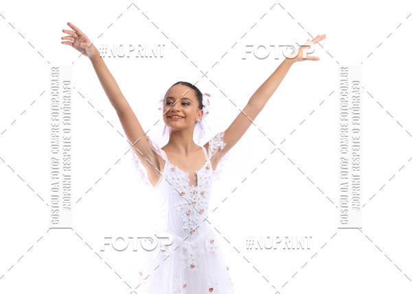 Buy your photos of the eventFORMATURA LILIAN GUMIEIRO on Fotop