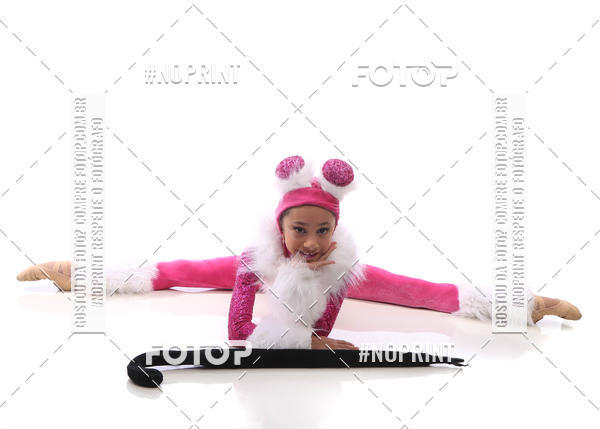 Buy your photos of the eventFORMATURA LILIAN GUMIEIRO on Fotop