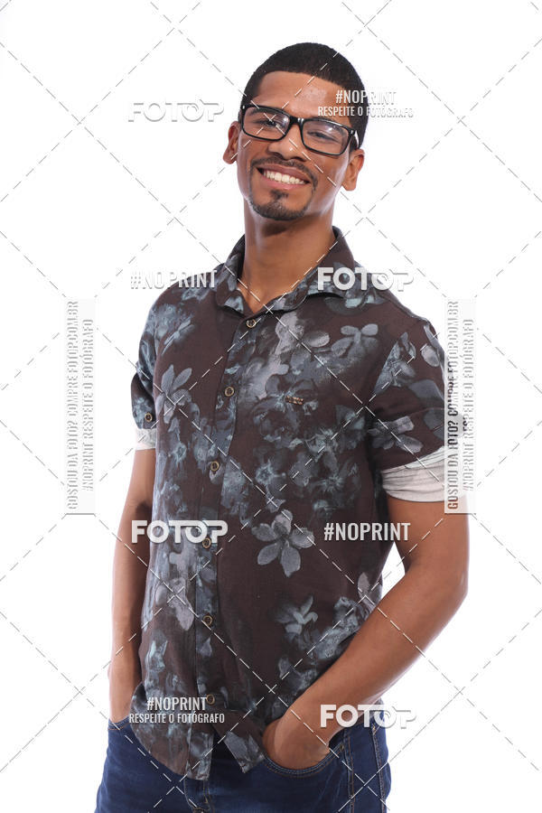 Buy your photos of the eventFORMATURA LILIAN GUMIEIRO on Fotop