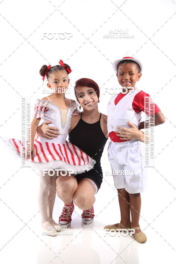 Buy your photos of the eventFORMATURA LILIAN GUMIEIRO on Fotop