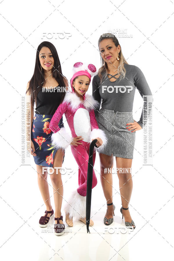 Buy your photos of the eventFORMATURA LILIAN GUMIEIRO on Fotop