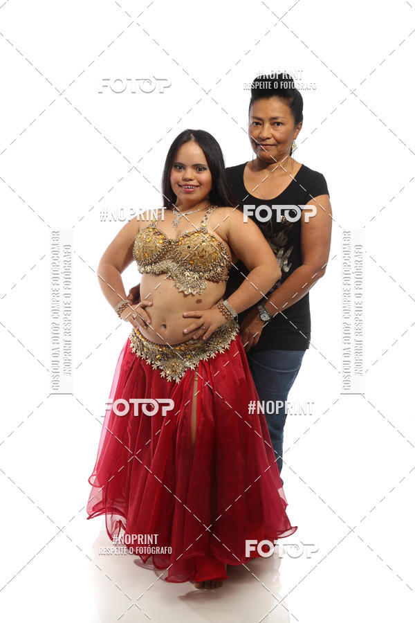 Buy your photos of the eventFORMATURA LILIAN GUMIEIRO on Fotop