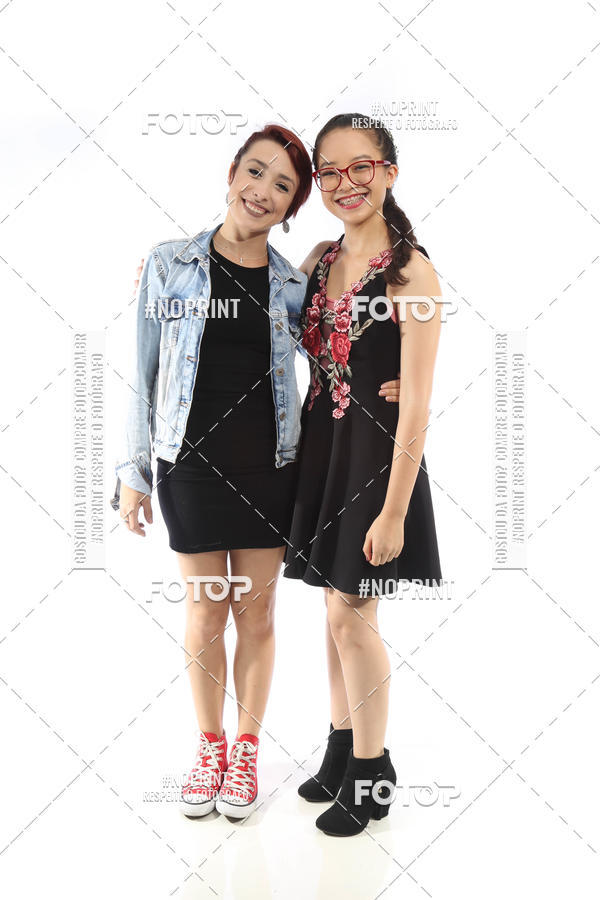 Buy your photos of the eventFORMATURA LILIAN GUMIEIRO on Fotop