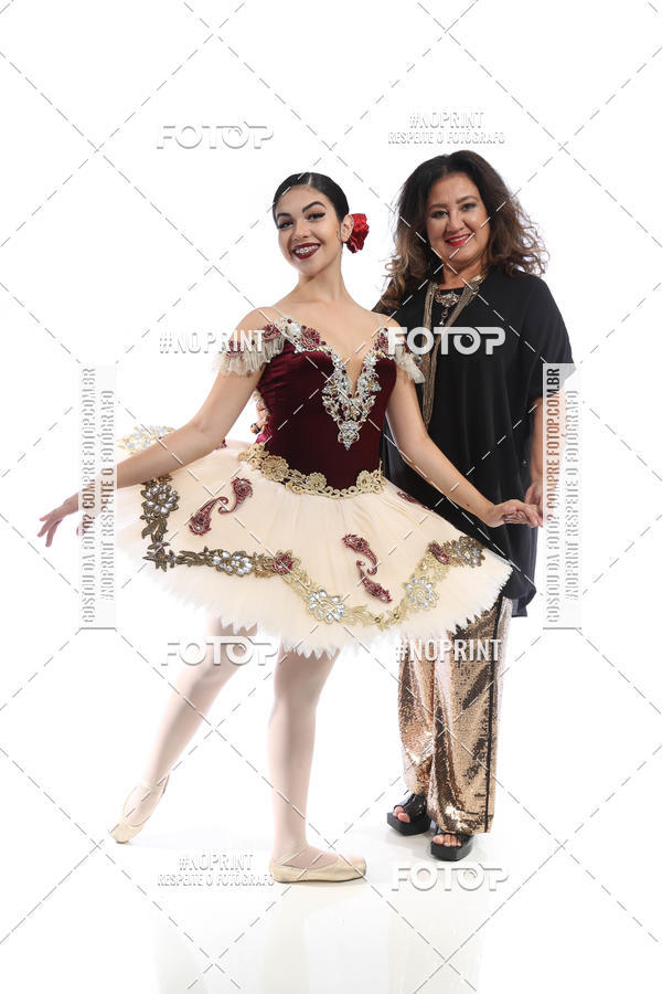 Buy your photos of the eventFORMATURA LILIAN GUMIEIRO on Fotop