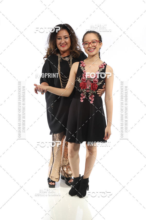 Buy your photos of the eventFORMATURA LILIAN GUMIEIRO on Fotop