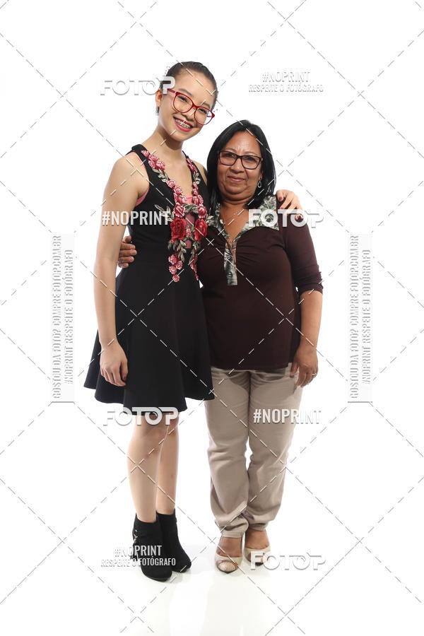 Buy your photos of the eventFORMATURA LILIAN GUMIEIRO on Fotop
