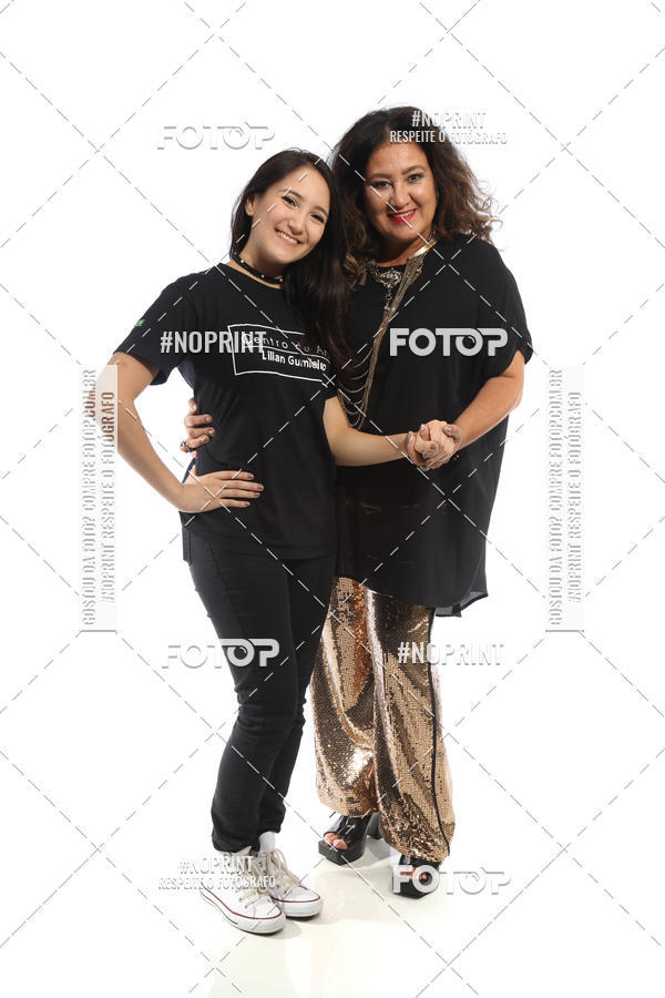 Buy your photos of the eventFORMATURA LILIAN GUMIEIRO on Fotop