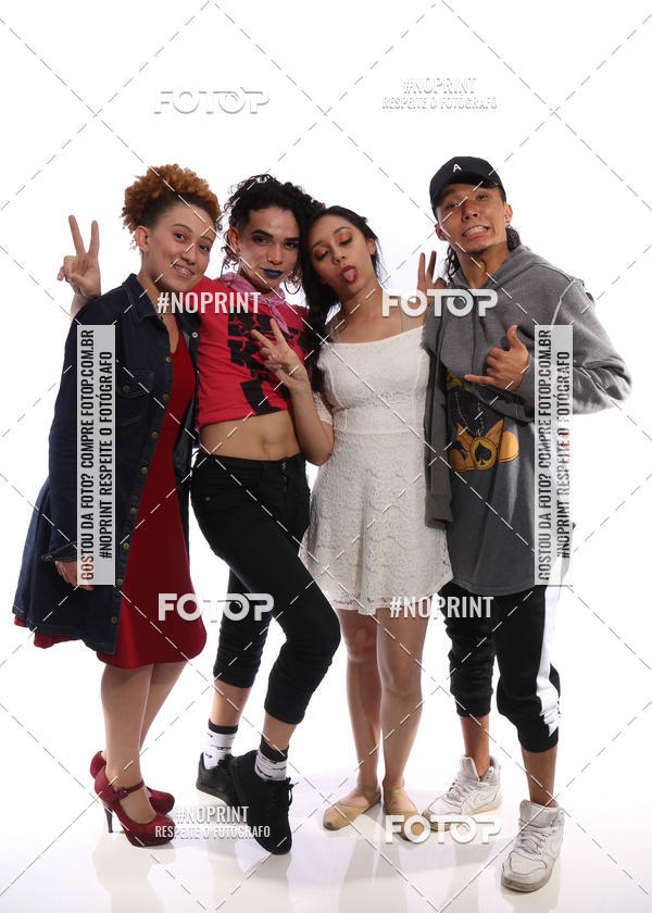 Buy your photos of the eventFORMATURA LILIAN GUMIEIRO on Fotop
