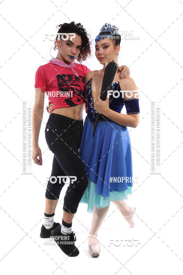 Buy your photos of the eventFORMATURA LILIAN GUMIEIRO on Fotop