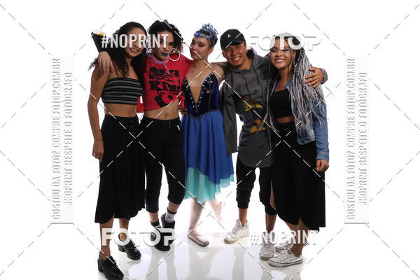 Buy your photos of the eventFORMATURA LILIAN GUMIEIRO on Fotop