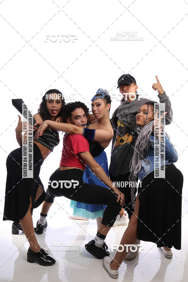 Buy your photos of the eventFORMATURA LILIAN GUMIEIRO on Fotop