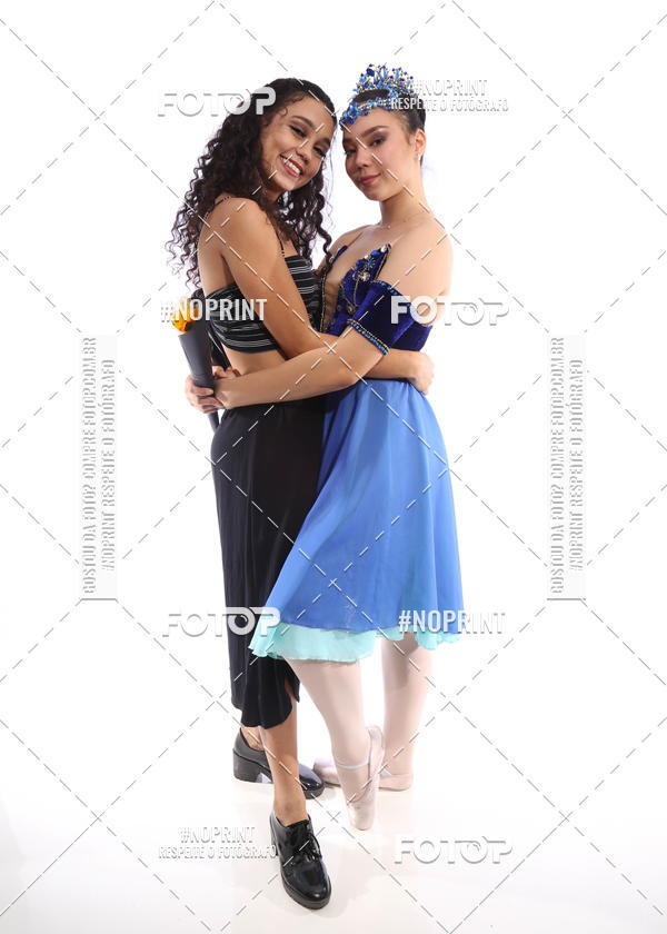 Buy your photos of the eventFORMATURA LILIAN GUMIEIRO on Fotop