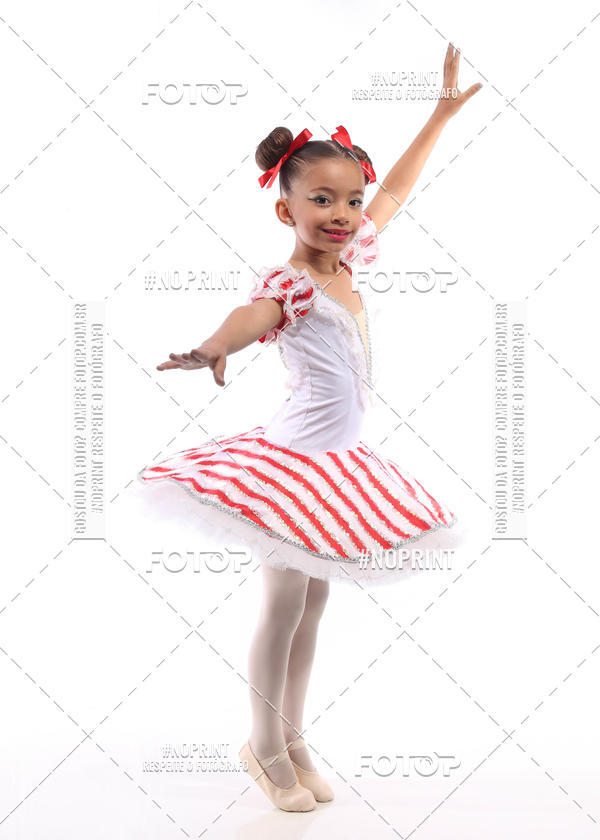Buy your photos of the eventFORMATURA LILIAN GUMIEIRO on Fotop