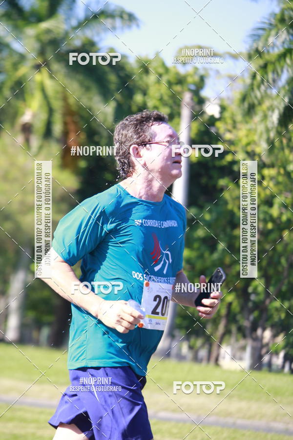 Buy your photos of the event30A CORRIDA DOS ENGENHEIROS E ARQUITETOS on Fotop