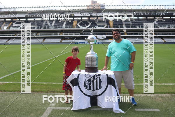 Buy your photos of the eventTour Vila Belmiro - 16 de Novembro     on Fotop