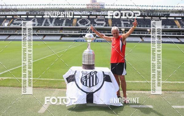 Buy your photos of the eventTour Vila Belmiro - 16 de Novembro     on Fotop