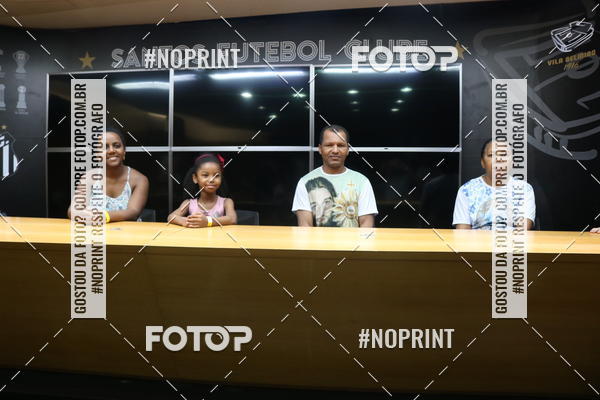 Buy your photos of the eventTour Vila Belmiro - 16 de Novembro     on Fotop