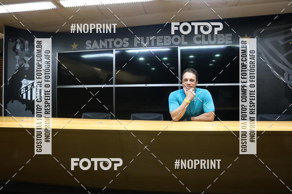 Buy your photos of the eventTour Vila Belmiro - 16 de Novembro     on Fotop