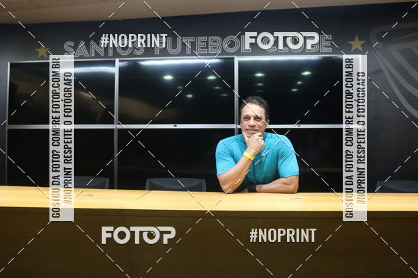 Buy your photos of the eventTour Vila Belmiro - 16 de Novembro     on Fotop