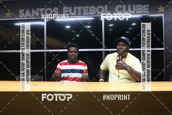 Buy your photos of the eventTour Vila Belmiro - 16 de Novembro     on Fotop