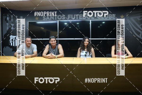 Buy your photos of the eventTour Vila Belmiro - 16 de Novembro     on Fotop