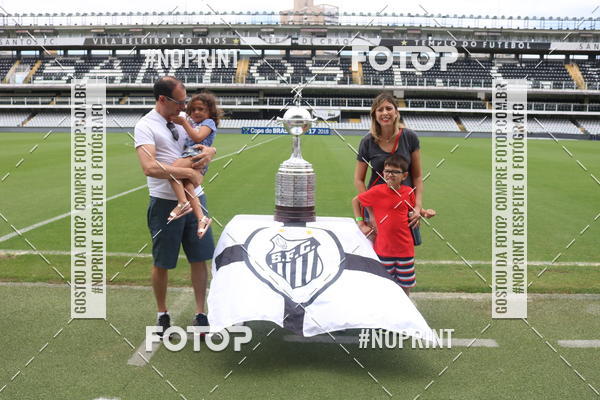 Buy your photos of the eventTour Vila Belmiro - 16 de Novembro     on Fotop