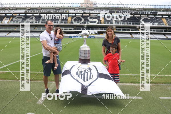 Buy your photos of the eventTour Vila Belmiro - 16 de Novembro     on Fotop