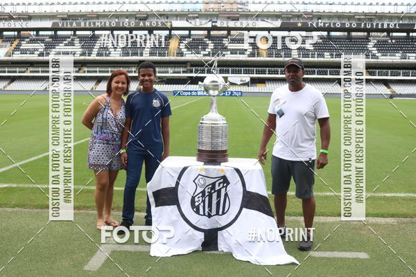 Buy your photos of the eventTour Vila Belmiro - 16 de Novembro     on Fotop