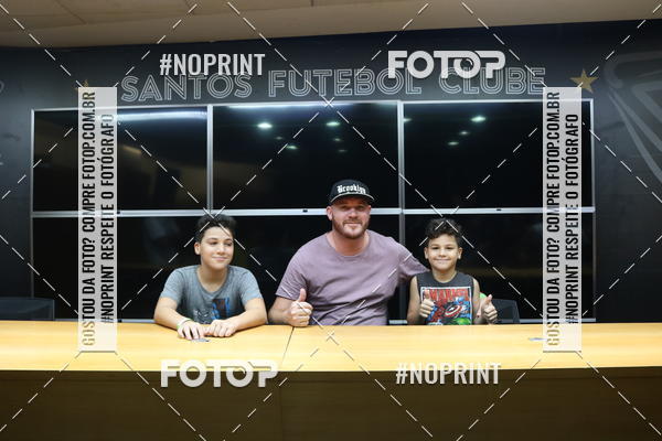 Buy your photos of the eventTour Vila Belmiro - 16 de Novembro     on Fotop