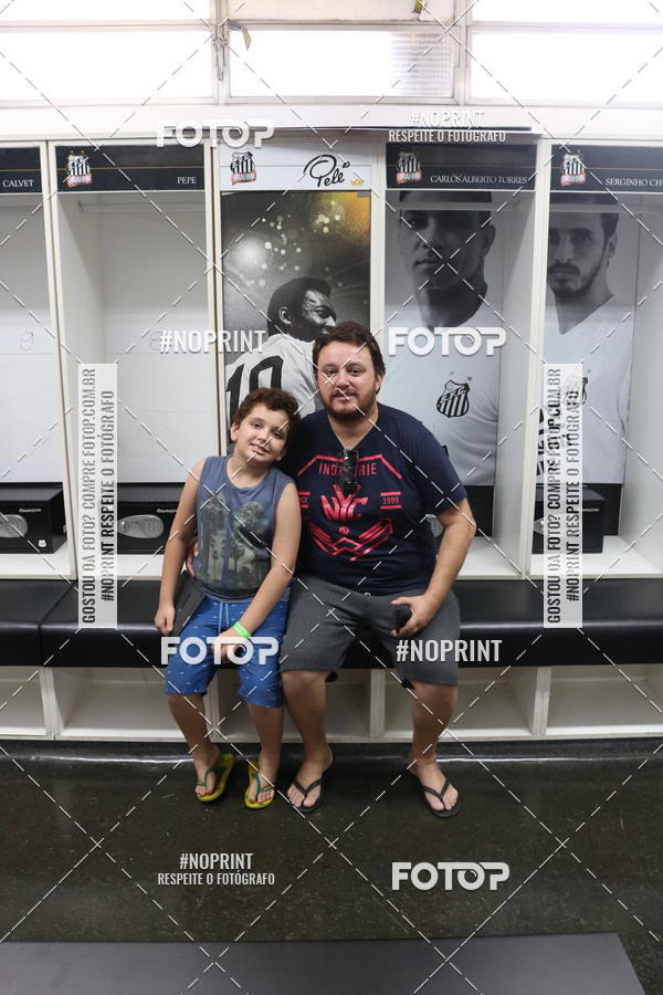 Buy your photos of the eventTour Vila Belmiro - 16 de Novembro     on Fotop