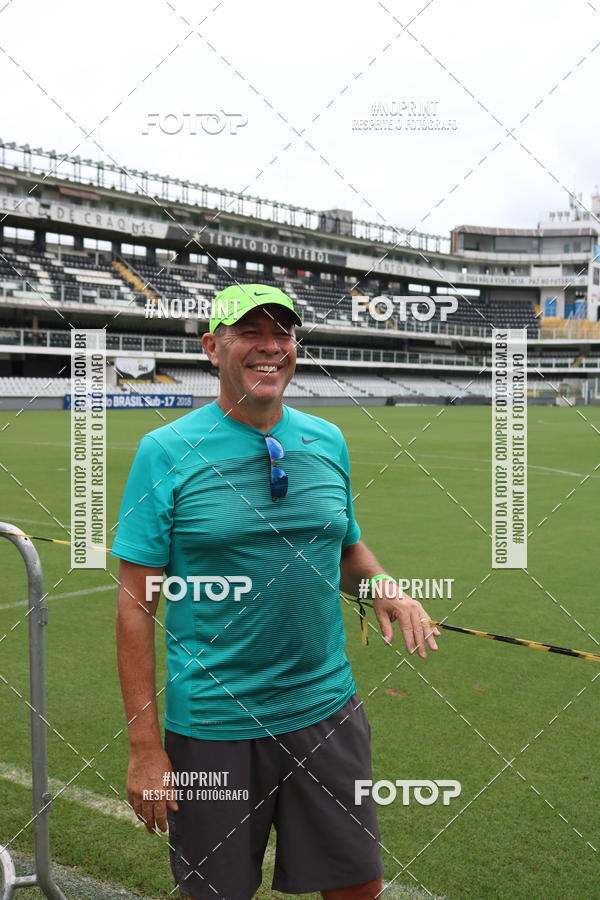 Buy your photos of the eventTour Vila Belmiro - 16 de Novembro     on Fotop