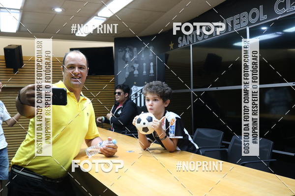 Buy your photos of the eventTour Vila Belmiro - 16 de Novembro     on Fotop